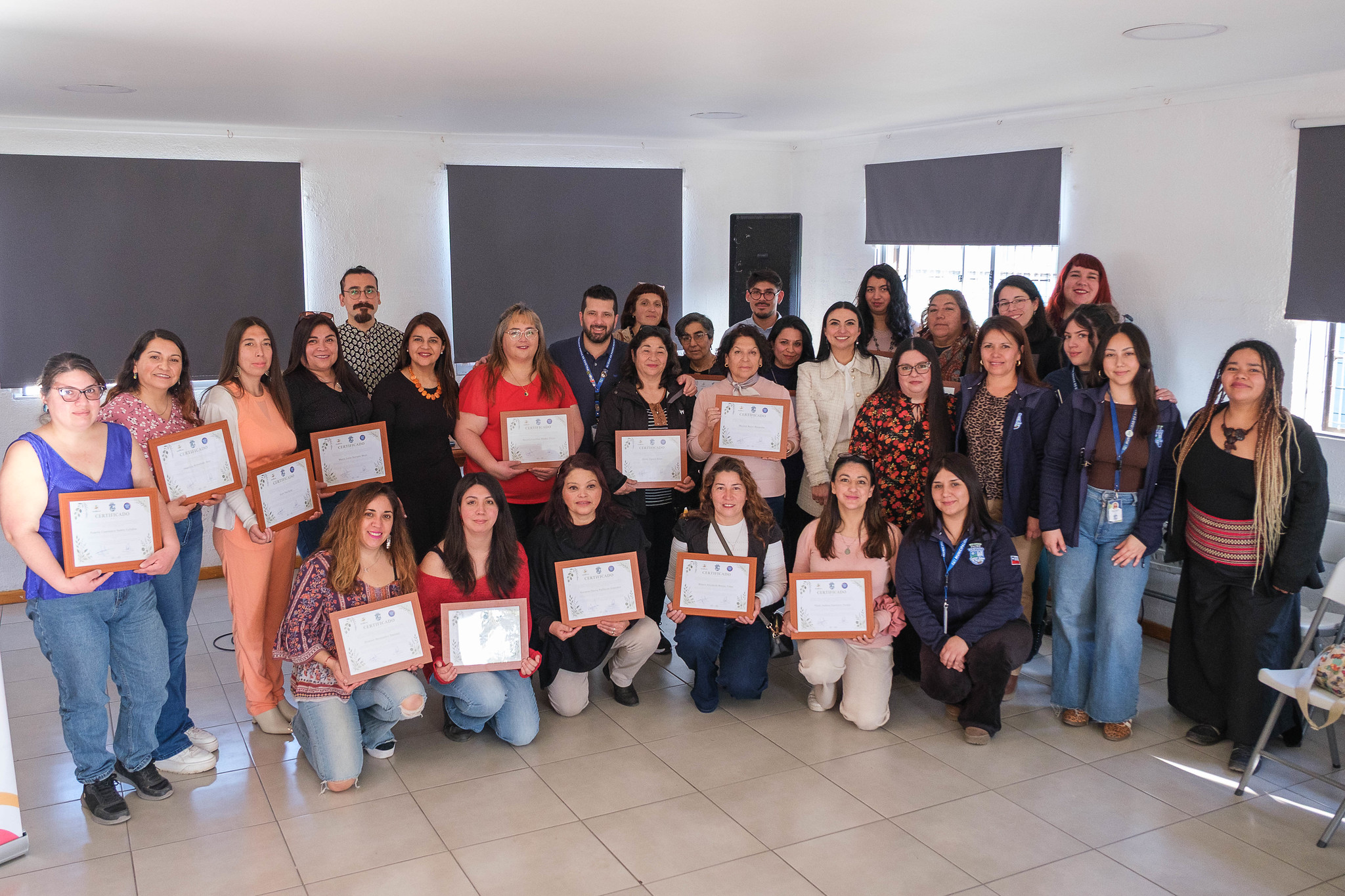 Mujeres cuidadoras participando en las actividades del proyecto Padre Hurtado